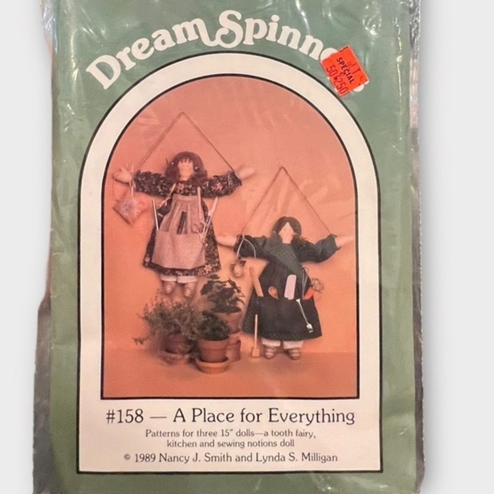 A PLACE for EVERYTHING Dream Spinners‎ Pattern 3-15" Dolls #158 UNCUT VTG 1989